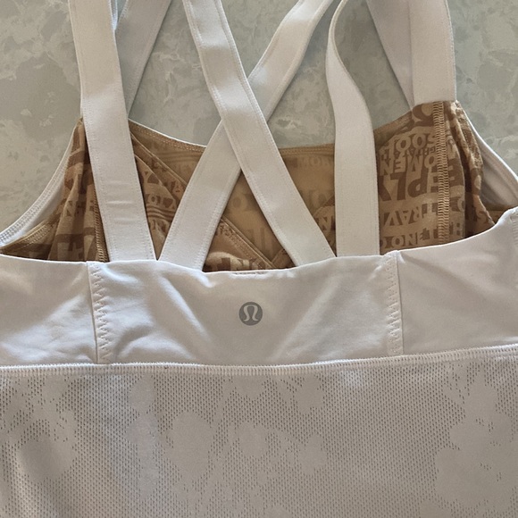 Lululemon workout tank - Picture 5 of 6